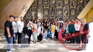 جندي تجري زيارة للمتحف المصري الكبير بصحبة 50 شابًا مصريًا من شباب "ميدسي" 