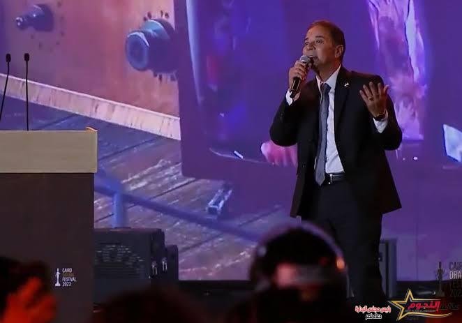 بمهرجان الدراما... مدحت صالح يتألق في أغنية افتتاح المهرجان 