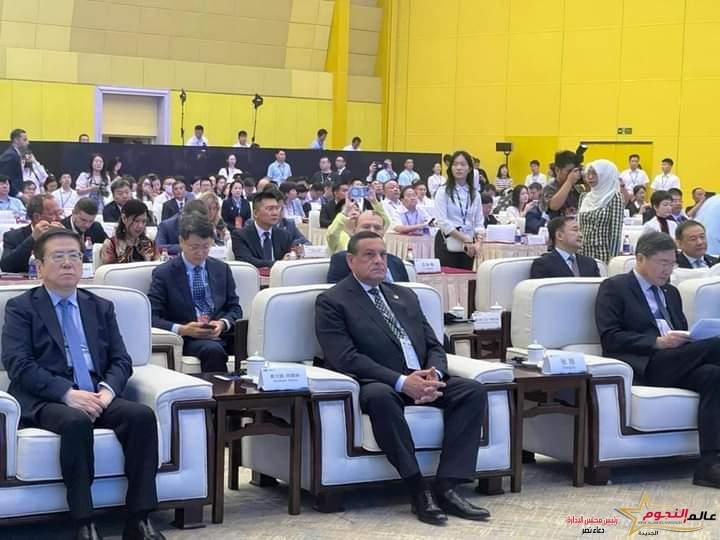 آمنة يلقي الكلمة الرئيسية في الجلسة الافتتاحية للمنتدي الدولي للمدن المستدامة والسياحية بمدينة (تشنغتشو) الصينية