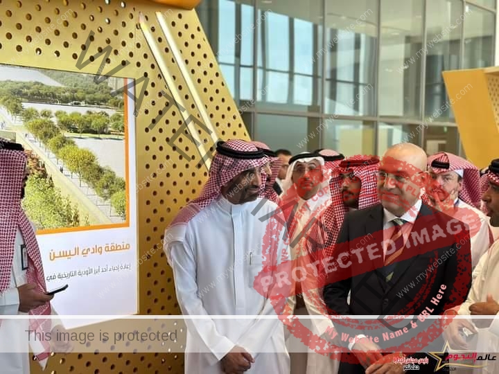 وزير الإسكان يشارك فى افتتاح معرض "سيتي سكيب" بالعاصمة السعودية الرياض