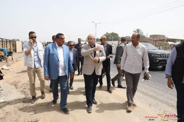 وزير التنمية المحلية يتفقد مع محافظ بنى سويف عدداً من مشروعات الخطة الاستثمارية للمحافظة