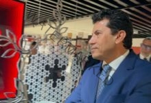 صبحي يهنئ البطل المصري عبد اللطيف منيع ببرونزية بطولة العالم للمصارعة للكبار 