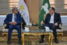 محافظ الشرقية يستقبل وزيرالتموين وسفير دولة ايطاليا في مصر بمكتبة بالديوان العام