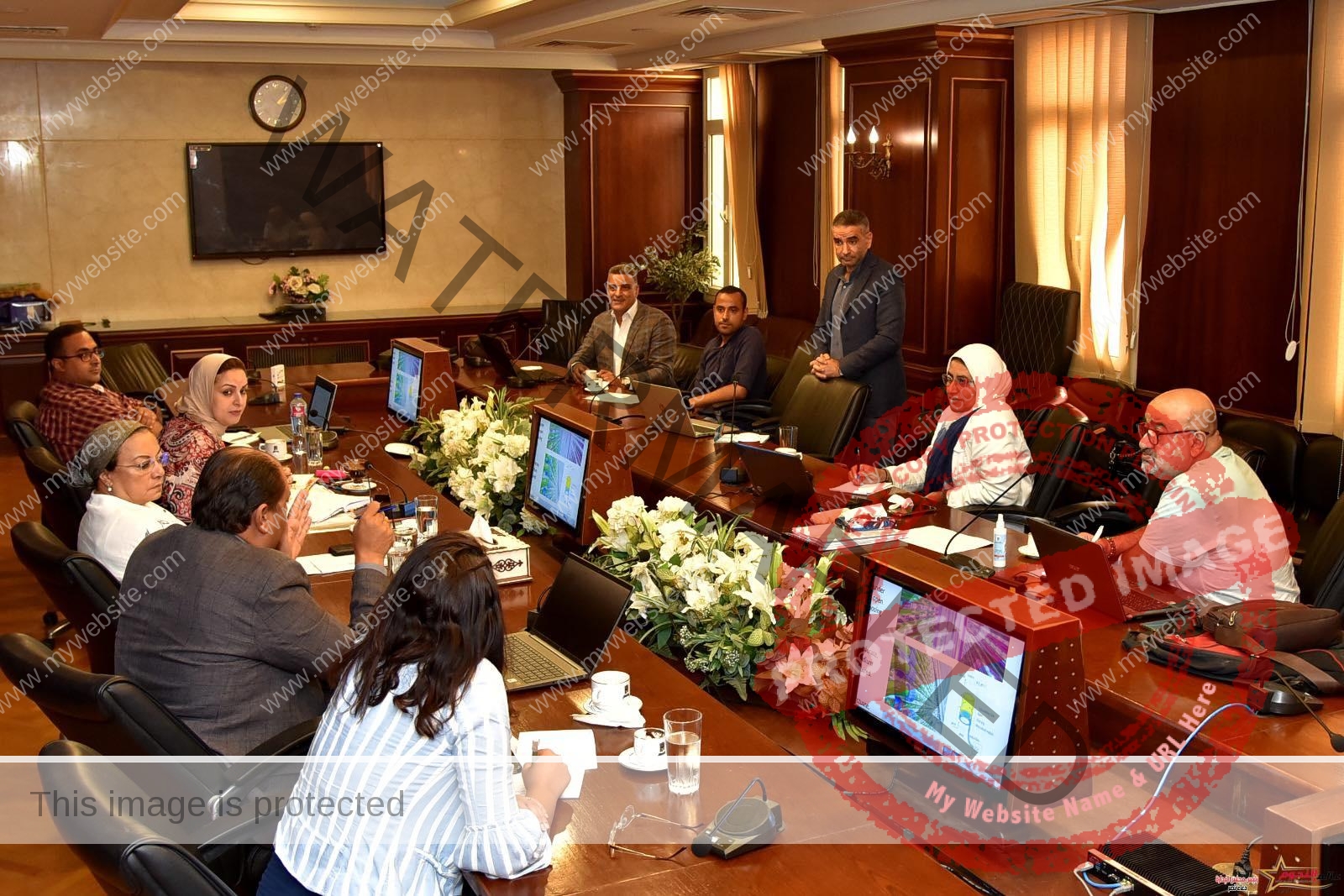 محافظ الإسكندرية يتابع أعمال اللجنة التنفيذية لتقييم المشروعات المقدمة في المبادرة الوطنية للمشروعات الخضراء الذكية