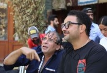 من داخل لوكيشن الإسكندارني.. المخرج خالد يوسف يحتفل بعيد ميلاده