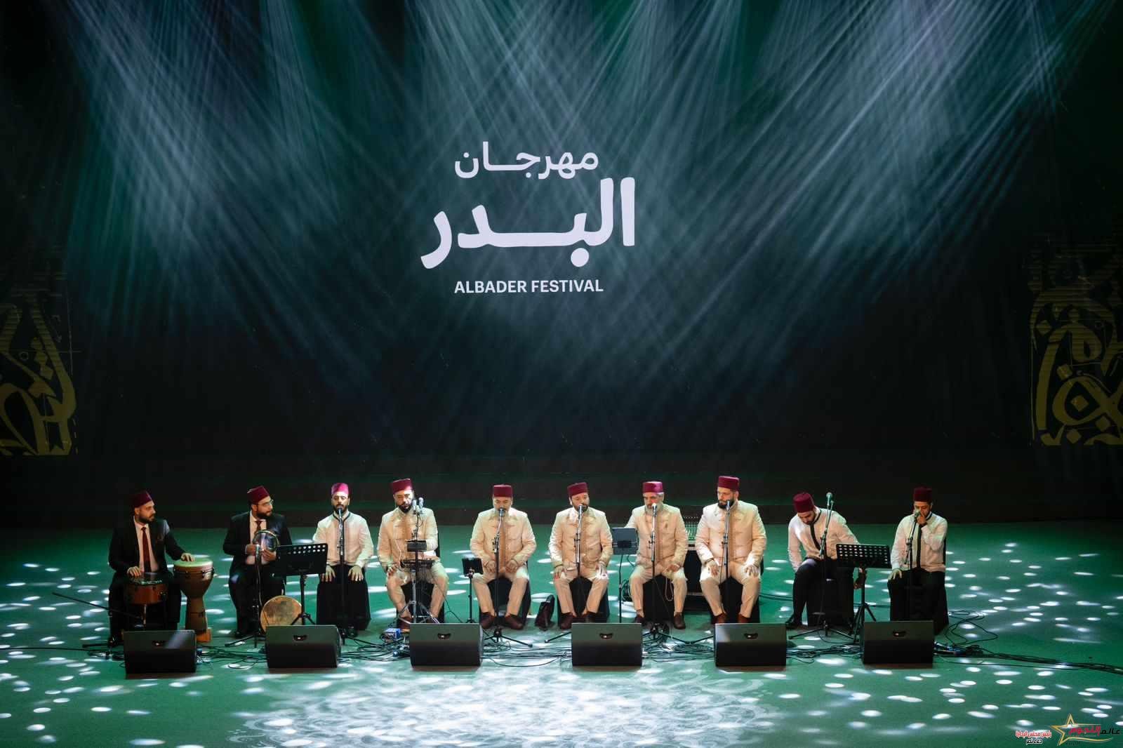 تفاعل جماهيري كبير اثناء حضور ولي عهد الفجيرة احتفالية المولود النبوي الشريف بمهرجان البدر