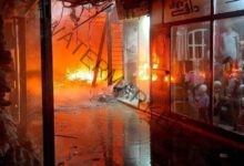 حريق أبو العباس يلتهم 8 باكيات بالسوق التجارية