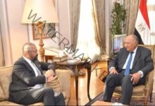 وزير الخارجية سامح شكري يلتقي وزير خارجية بريطانيا في القاهرة