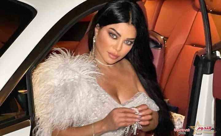 هيفاء وهبي تلفت الأنظار بمواقع التواصل الإجتماعي