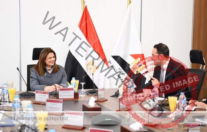 وزيرة الهجرة متحدثا رئيسيا في ورشة عمل لمناقشة سُبل تعزيز تحويلات المصريين بالخارج في ختام فعاليات مبادرة "بنفكر لبلدنا"