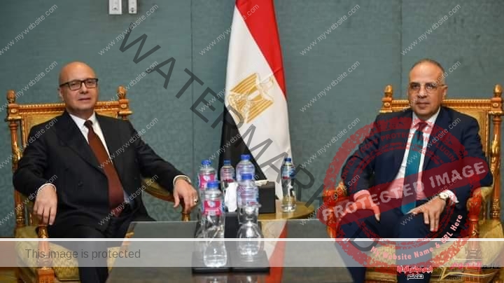 على هامش أسبوع القاهرة السادس للمياه .. الدكتور سويلم يستقبل وزير الموارد المائية بالجمهورية التونسية