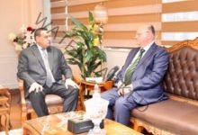 وزير التنمية المحلية يتابع مع محافظ القاهرة تنفيذ التوجيهات الرئاسية في إزالة التعديات علي الأراضي الزراعية والبناء المخالف 