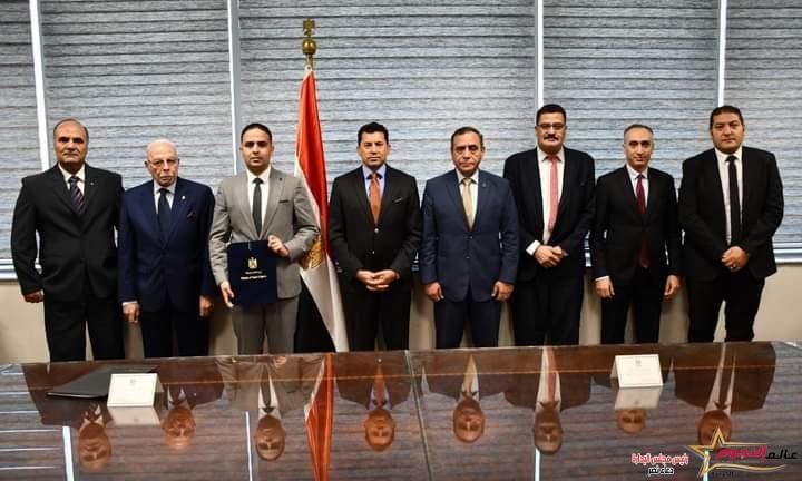 الشباب والرياضة توقع بروتوكول تعاون مجال كرة القدم مع شركة ادفانسيد