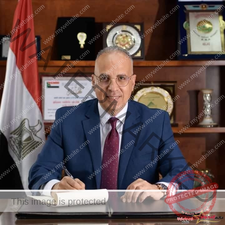 سويلم يتابع أعمال تطهير المصارف الزراعية وإنشاء شبكات الصرف المغطى