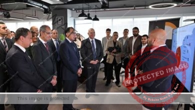 رئيس الوزراء يتفقد مركز مصر للتكنولوجيا والابتكار التابع لشركة "بي دبليو سي"