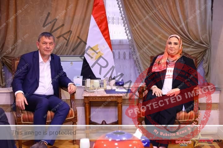 وزيرة التضامن الاجتماعي تستقبل المفوض العام لوكالة الأونروا لمناقشة  الأوضاع المتردية في قطاع غزة