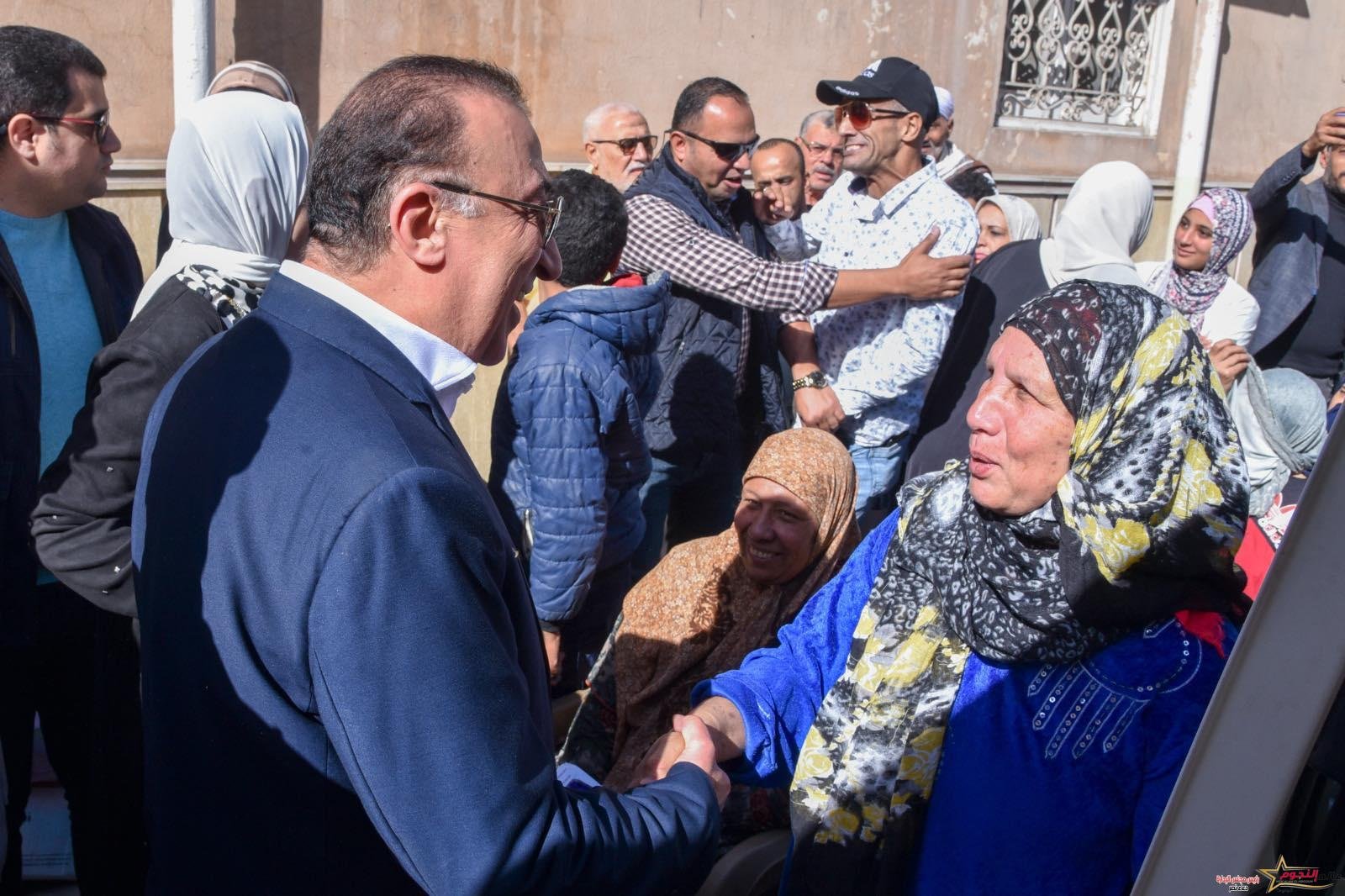 محافظ الإسكندرية يُطلق قافلة طبية بمنطقة وادي القمر بنطاق حي العجمي ضمن فعاليات المبادرة الرئاسية "100 يوم صحة"
