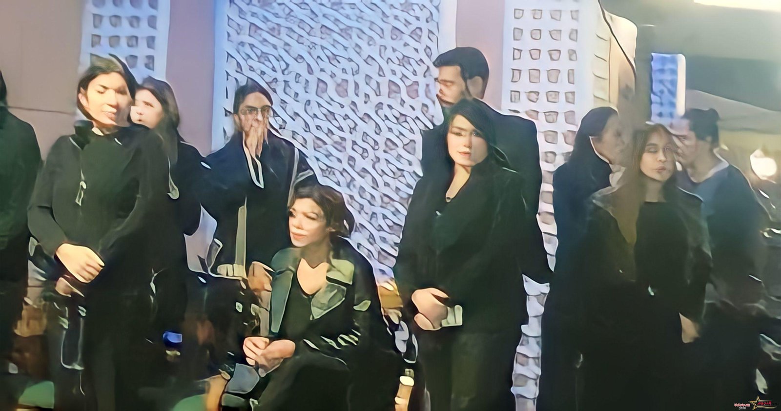 فيفي عبده ونرمين الفقى في عزاء الراحلة ناهد فريد شوقي