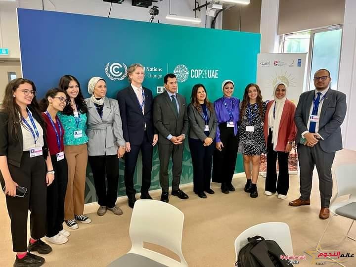 صبحي يلتقي بالمفاوضين الشباب المصريين بالوفد الرسمي بمؤتمر المناخ COP28