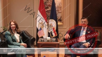 وزير السياحة والآثار يلتقي سفيرة الولايات المتحدة الأمريكية بالقاهرة لبحث تعزيز سبل التعاون بين البلدين 