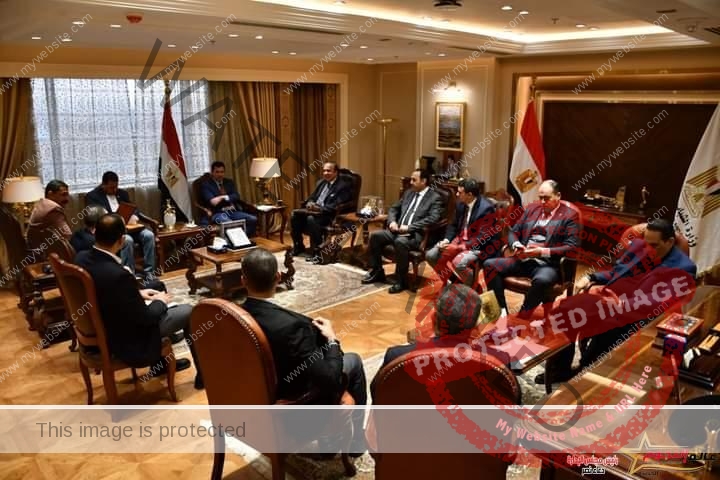 وزير الرياضة يلتقي رئيس الاتحاد المصري للدارتس 