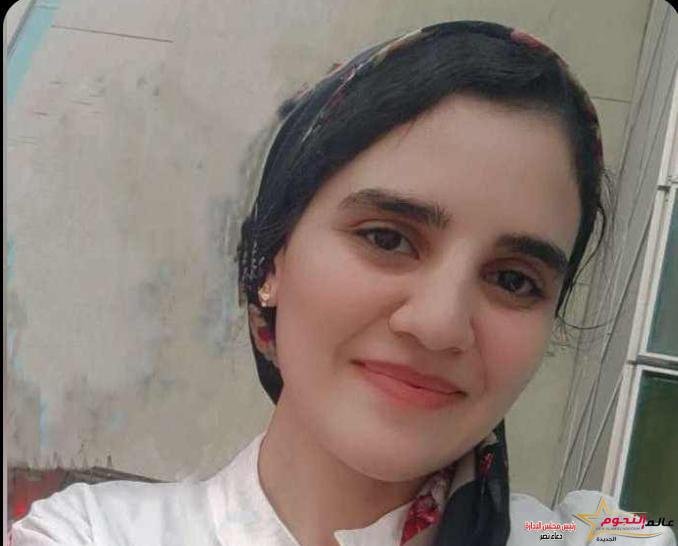 الخطاطة آلاء عبد الرؤوف تميزت بخطها الجميل في اللغة الإنجليزية 