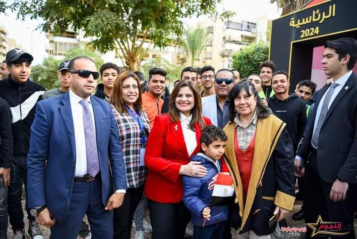 وزيرة الهجرة تدلي بصوتها في الانتخابات الرئاسية المصرية 2024 1 وزيرة الهجرة تدلي بصوتها في الانتخابات الرئاسية المصرية 2024