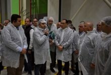 رئيس الوزراء يتفقد مصنع "حياة إيجيبت" للمنتجات الصحية