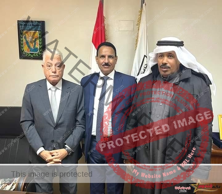 محافظ جنوب سيناء يبحث استعدادات إقامة فعاليات سباق الهجن في دورته الرابعة بشرم الشيخ