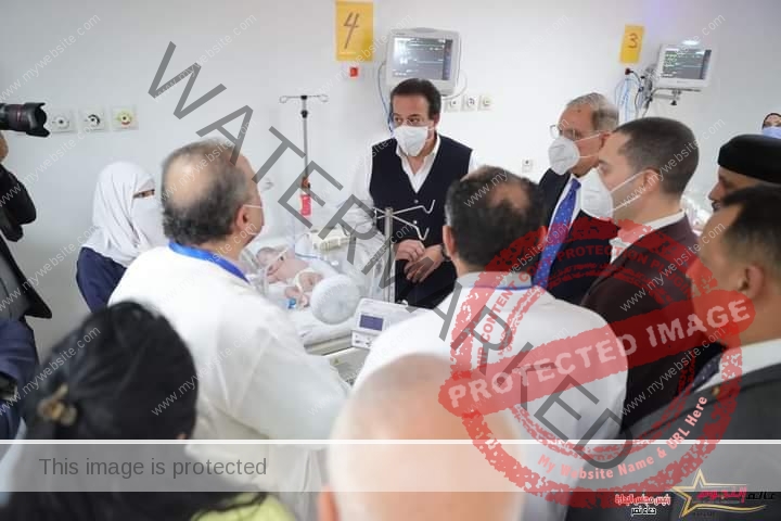 وزير الصحة يتفقد مستشفى بيلا المركزي ويوجه بتوفير 7 حضانات إضافية بالمستشفى 