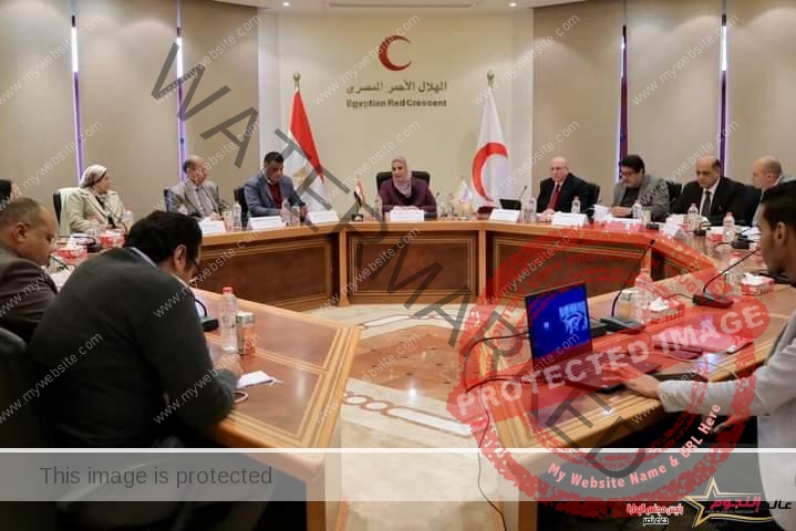 القباج تترأس اجتماع مجلس إدارة الهلال الأحمر المصري 