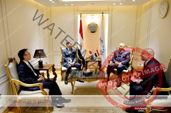 وزير النقل يبحث مع سفير اليابان بالقاهرة سبل التعاون في مجالات النقل 