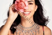 بالصور.. 10 قطع أنثوية زيّنت إطلالات مجوهرات فاليري أبو شقرا ملكة جمال لبنان