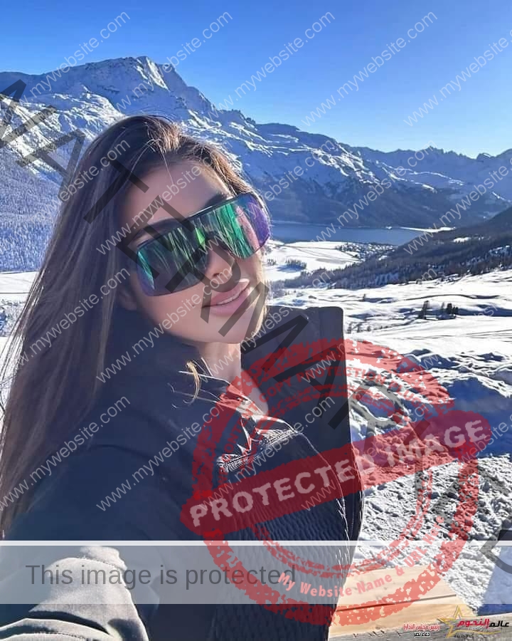 ياسمين صبرى تظهر لجمهورها خلال رحلتها بجبال التزلج