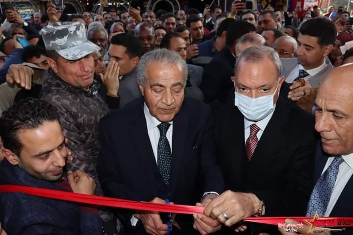 وزير التموين ومحافظ القليوبية ورئيس الغرفة التجارية يفتتحان معارض «أهلا رمضان» 1 وزير التموين ومحافظ القليوبية ورئيس الغرفة التجارية يفتتحان معارض «أهلا رمضان»