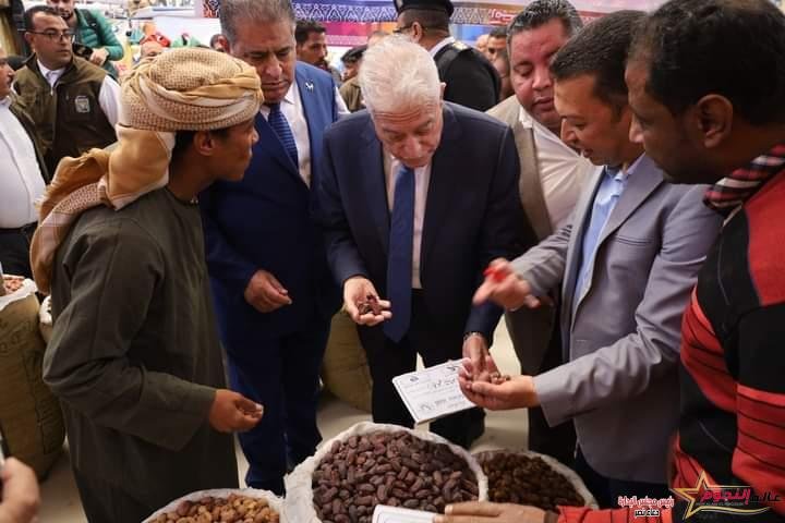 محافظ جنوب سيناء يفتتح معرض "أهلًا رمضان" بمدينة طور سيناء 1 محافظ جنوب سيناء يفتتح معرض "أهلًا رمضان" بمدينة طور سيناء