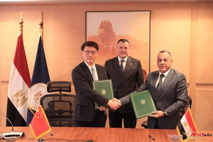 وزير السياحة والآثار يشهد مراسم توقيع بروتوكول تعاون بين المجلس الأعلى للآثار ومتحف شنغهاي بالصين 1 وزير السياحة والآثار يشهد مراسم توقيع بروتوكول تعاون بين المجلس الأعلى للآثار ومتحف شنغهاي بالصين