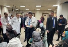 وزير الصحة يتفقد مستشفى العجوزة ويستمع لآراء المواطنين حول مستوى الخدمة