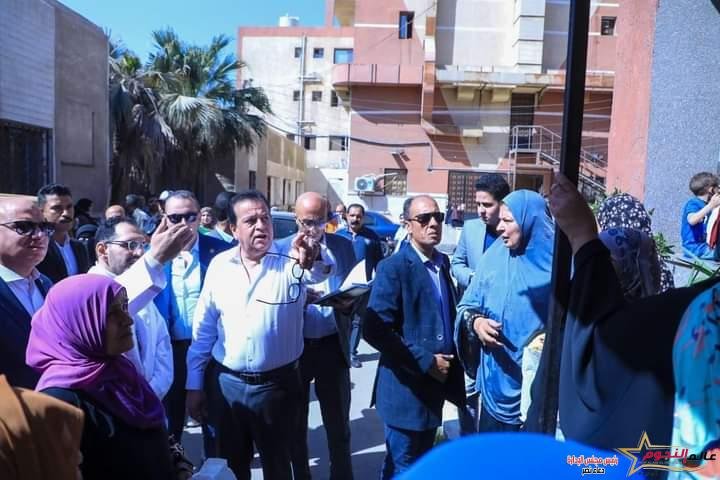 وزير الصحة يحيل مدير الصيدلية ومسؤولي قسم الطوارئ بمستشفي بلبيس المركزي بمحافظة الشرقية للتحقيق