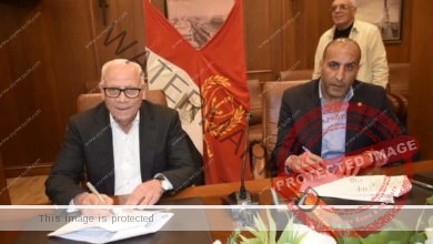 محافظ بورسعيد يوقع بروتوكول « حق انتفاع قرية الفيروز» مع أحد المستثمرين