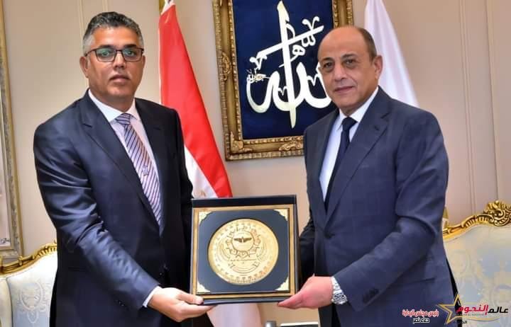 وزير الطيران المدني يلتقي رئيس المنظمة العالمية للأرصاد الجوية لبحث أوجه التعاون في الموضوعات ذات الاهتمام المشترك