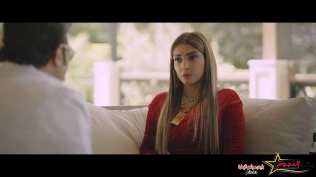 نصرة تحل مشكلة "رحمة" في الحلقة 13 من سر إلهي