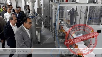 رئيس الوزراء يزور مصنع "يوتن" للدهانات والبويات الصناعية