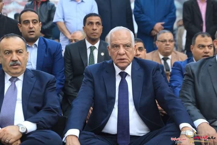 محافظ الجيزة يؤدى صلاة عيد الفطر المبارك بساحة مسجد مصطفى محمود بحى الدقى 1 محافظ الجيزة يؤدى صلاة عيد الفطر المبارك بساحة مسجد مصطفى محمود بحى الدقى