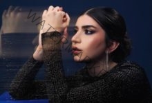 اللبنانية تاليا لحود تطلق خمس أغنيات في ألبومها الجديد "غريبة"