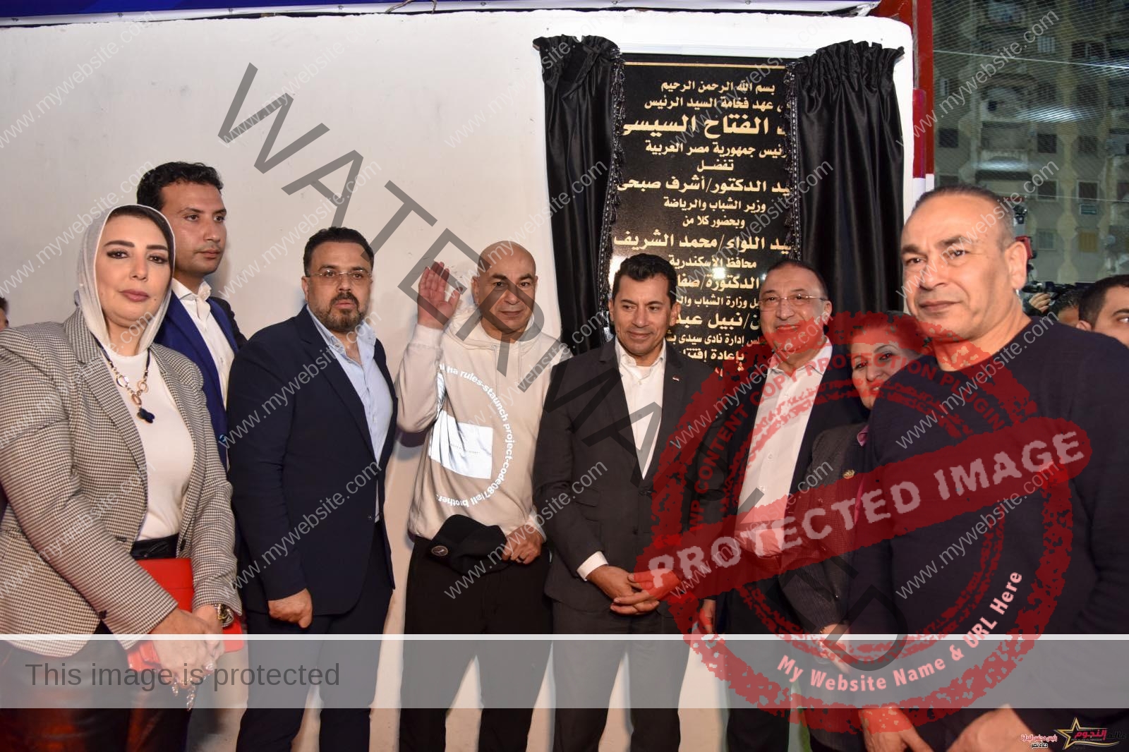 محافظ الإسكندرية ووزير الشباب والرياضة يفتتحان أعمال تطوير ملعب نادي سيدي بشر
