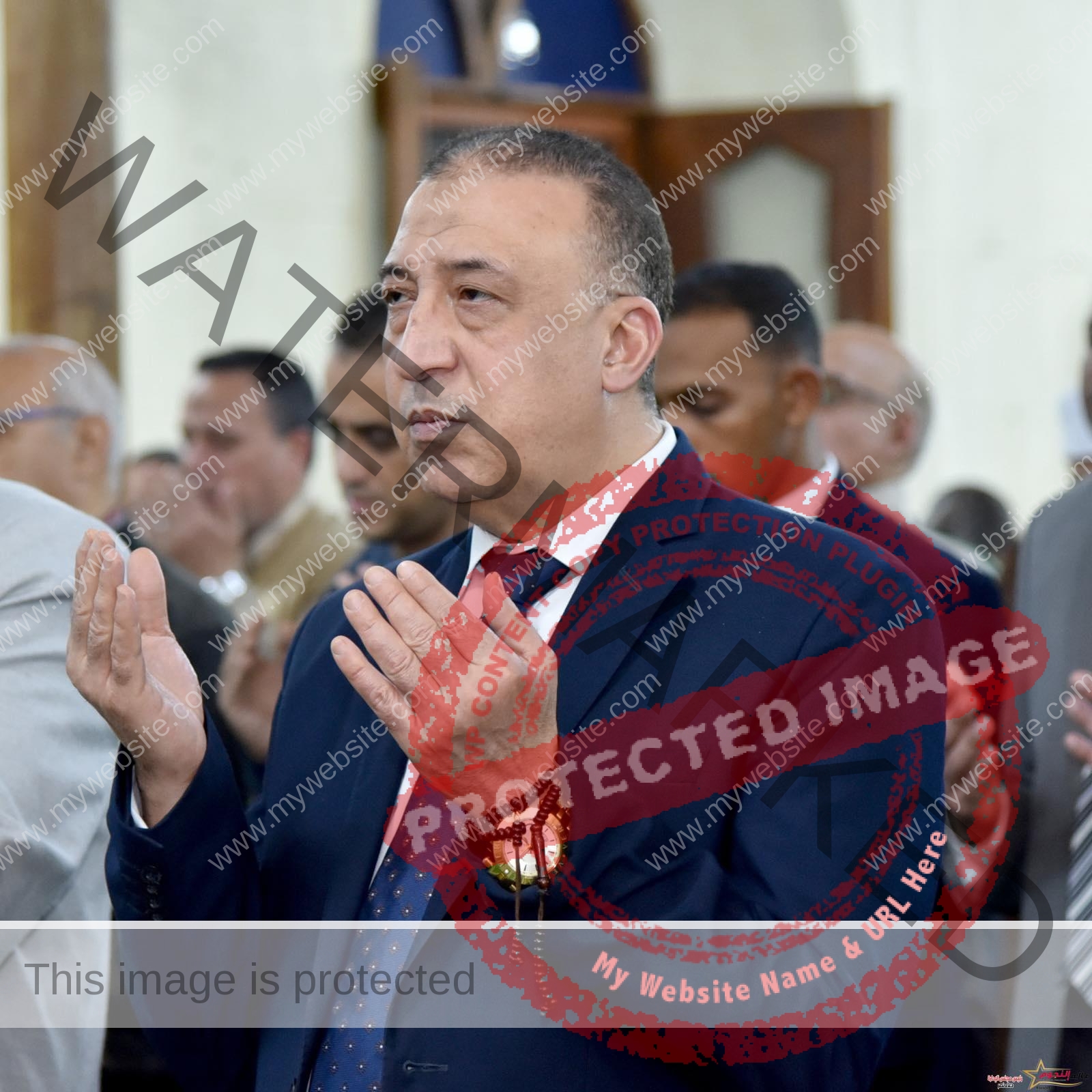 محافظ الإسكندرية يشهد احتفالية "ليلة القدر" بمسجد الإمام البوصيري