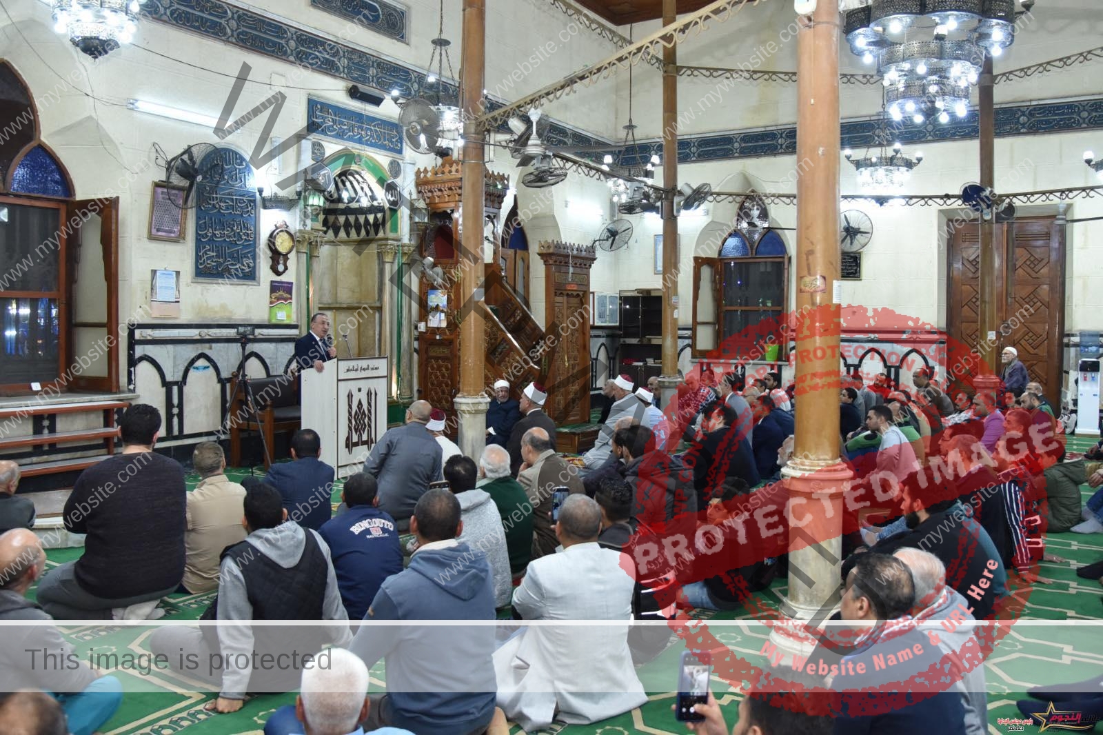 محافظ الإسكندرية يشهد احتفالية "ليلة القدر" بمسجد الإمام البوصيري