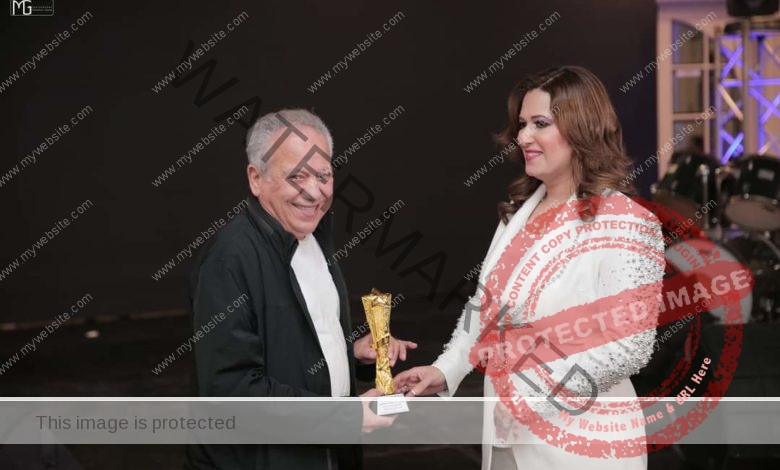 تكريم الفنان «محمد محمود» في حفل جريدة عالم النجوم بدورته الخامسة