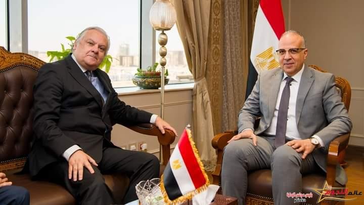 الدكتور سويلم يلتقى سفير دولة بيرو في مصر لبحث تعزيز التعاون بين البلدين فى مجال المياه